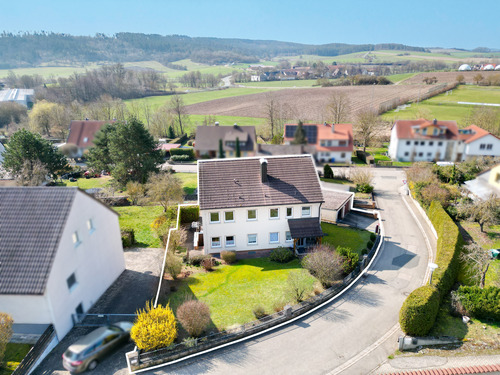 Außenperspektive - 8 Zimmer Mehrfamilienhaus, Wohnhaus in Trautskirchen