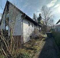 Sanierungsbedürftiges, freistehendes Einfamilienhaus auf großem Grundstück - Castrop-Rauxel