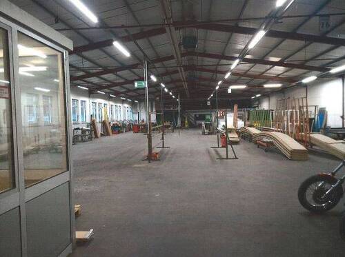 Halle-komp.jpg - Nähe A3 