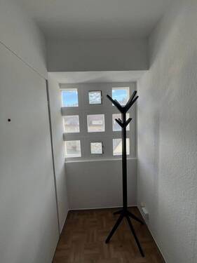 Eingangsbereich - 2 Zimmer Etagenwohnung zur Miete in Stuttgart