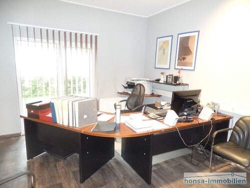 Büro 1 mit Terrasse (Erdgeschoss) - 