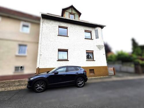 Frontansicht Haus I - 1 Zimmer Mehrfamilienhaus, Wohnhaus in Wanfried / Heldra