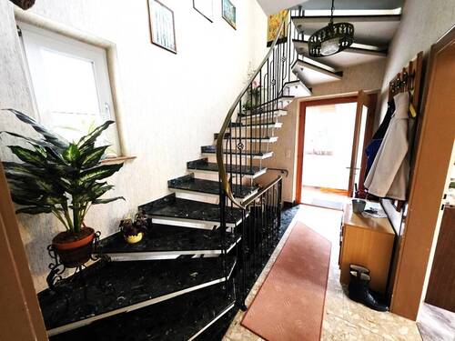 Eingangsbereich EG - Mehrfamilienhaus, Wohnhaus mit 233,00 m² in Wanfried / Heldra zum Kaufen