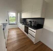 Großzüge und moderne 3-Zi.-Whg. in Bestlage mit Küche - Neustadt an der Aisch
