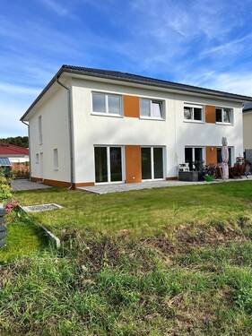 Hintere Ansicht - 5 Zimmer Doppelhaushälfte zum Kaufen in Bestensee