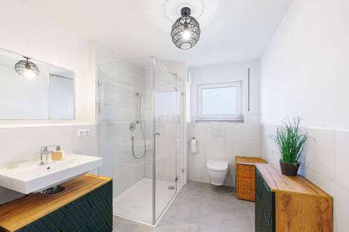 Badezimmer - Etagenwohnung mit 86,50 m&sup2; in Eberdingen zum Kaufen