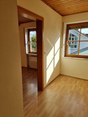 Helle Zimmer - Doppelhaushälfte mit 110,00 m² in Atting zum Kaufen