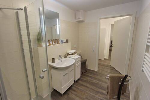 Bad 1 Musterwohnung - 