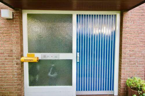 6 Parteien in einem Hauseingang - 