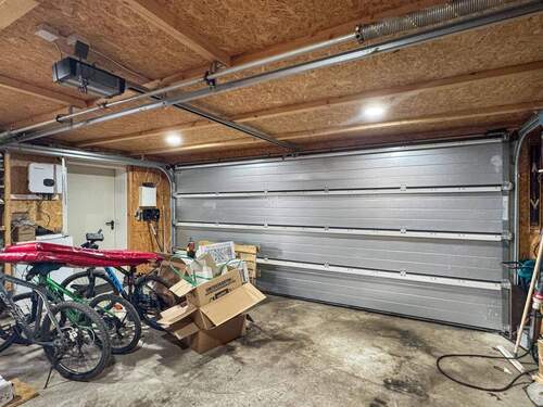 Garage - 