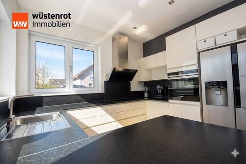 EG Küche - Einfamilienhaus mit 175,00 m&sup2; in Burghaun zum Kaufen