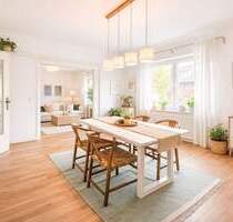 Altbauklassiker mit Parkett, Stuck, Einbauküche und Loggia - Einziehen & Wohlfühlen! - Düsseldorf Golzheim