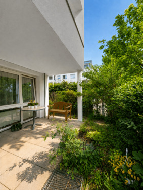 Terrasse vor Kind 1 - 