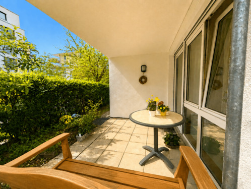 Terrasse vor Kind 1 - 