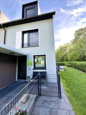 Bild 1 - Modernes, neuwertiges Reihenendhaus am Waldrand, urbaner Lifestyle trifft Naturparadies in Alzey