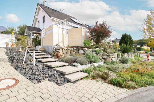 Außenansicht - Ihr neues Zuhause in Aach: Gepflegtes Einfamilienhaus mit Garten und Wohlfühlambiente