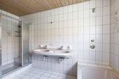 Badezimmer - Etagenwohnung mit 83,00 m&sup2; in Pleidelsheim zum Kaufen