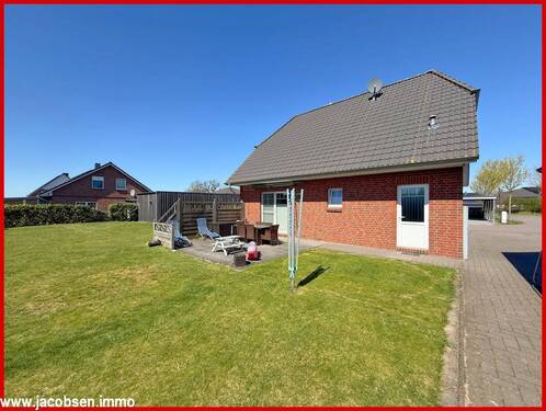 Südansicht mit Terrasse - 4 Zimmer Einfamilienhaus zum Kaufen in Schuby