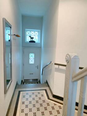Hausflur - Zweifamilienhaus im Zentrum von Lippstadt