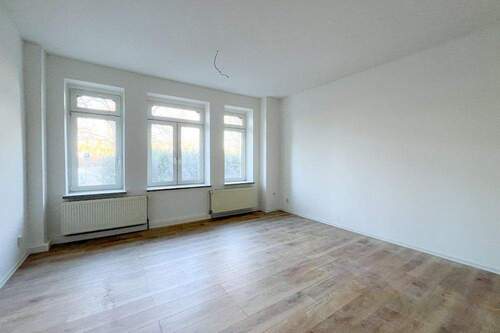 Großes Wohnzimmer - 3 Zimmer Etagenwohnung zur Miete in Erfurt / Löbervorstadt