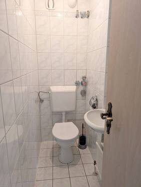 separates WC - 