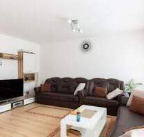 Geräumige 6-Zimmer-Wohnung mit Balkon in Bergisch Gladbach, Hebborn