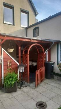 Rückwärtige Ansicht - 6 Zimmer Mehrfamilienhaus, Wohnhaus in Neumünster