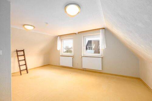 Schlafzimmer 2 OG - 