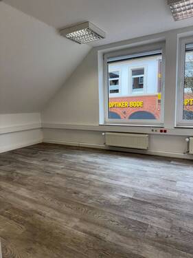 Büro Schräge (2).jpeg - 