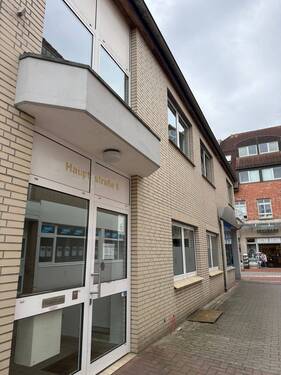 Außenansicht (2).jpeg - 4 Zimmer Büro zur Miete in Syke
