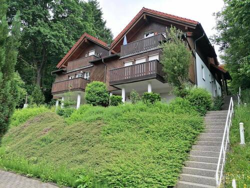 Außenansicht - Herrliche Dachgeschosswohnung mit Balkon!