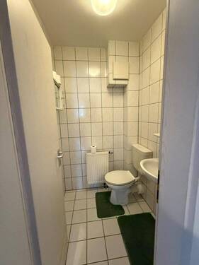 Gäste WC / Abstellraum - 