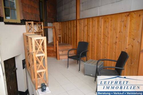 kleiner Hof mit Sitzecke - 