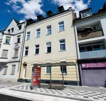 Mehrfamilienhaus in Düsseldorf-Benrath - charmantes Altbauobjekt mit vier Wohneinheiten.