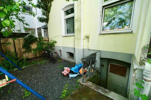 Zugang zum Keller - 