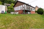mit Garten und Balkon - Etagenwohnung mit 130,00 m² in Adenau zur Miete