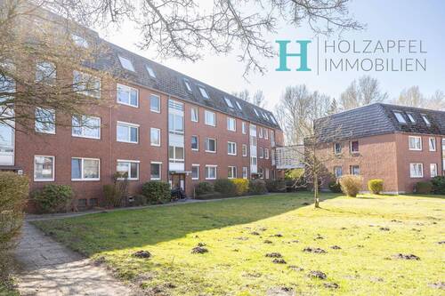 Exposébild - Helle Dachgeschosswohnung mit Schrägen und Charme