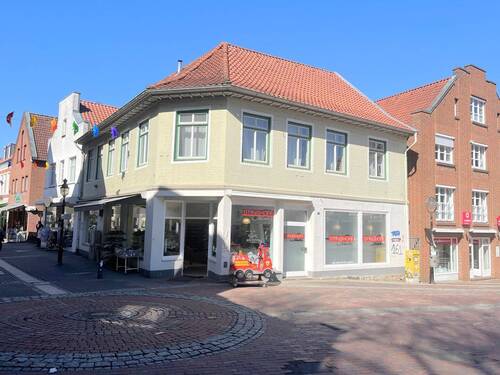 Straßenansicht - Mehrfamilienhaus, Wohnhaus in Bad Oldesloe