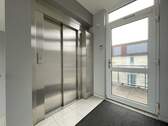 Fahrstuhl im Haus - 6 Zimmer Etagenwohnung zum Kaufen in Wedel