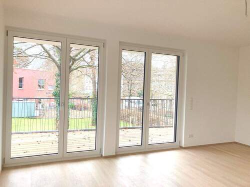 Wohnzimmer - 3 Zimmer Etagenwohnung in Erfurt