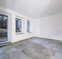 Gemütliche Souterrain-Wohnung mit Terrasse, Einbauküche und Fußbodenheizung - Köthen (Anhalt)