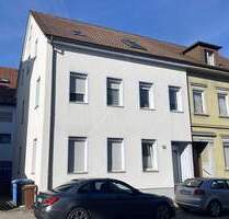 Modernisierte Doppelhaushälfte mit 7 WG - Zimmern in 78532 Tuttlingen