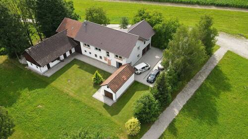 Ansicht Haus - 5 Zimmer Bauernhaus, Landhaus zum Kaufen in Neumarkt-Sankt Veit