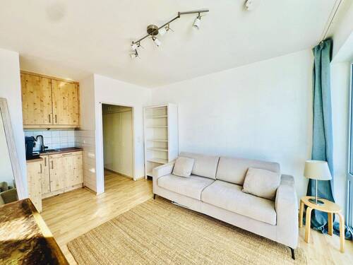 Wohnzimmer - 1 Zimmer Etagenwohnung zum Kaufen in Hamburg