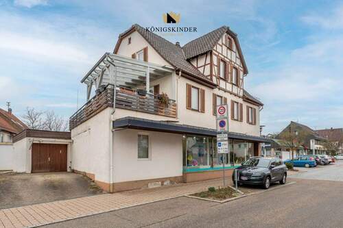 Bild 3 - 7 Zimmer Mehrfamilienhaus, Wohnhaus in Bodelshausen