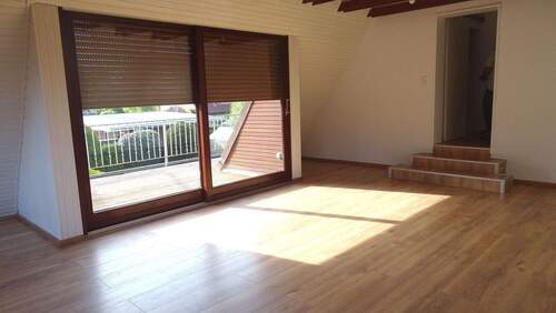 Zimmer- 1.OG - COURTAGEFREI- 2 FAMILIENHAUS- HH- HAUSBRUCH!!!