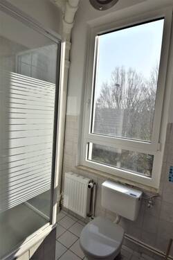 Badezimmer mit Dusche - 