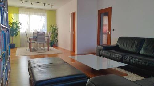 Wohnzimmer - Traumhafte 4-Zimmerwohnung in Wiesbaden-Bierstadt - provisionsfrei -