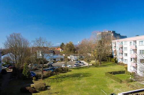 Blick von der Loggia ins Grüne - 4 Zimmer Etagenwohnung zum Kaufen in Wiesbaden Bierstadt