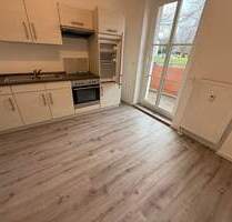 zzgl. EBK *** Einzug ab 1.4. mögl.. - Bad mit Fenster - große Küche mit Balkon ! - Chemnitz Lutherviertel